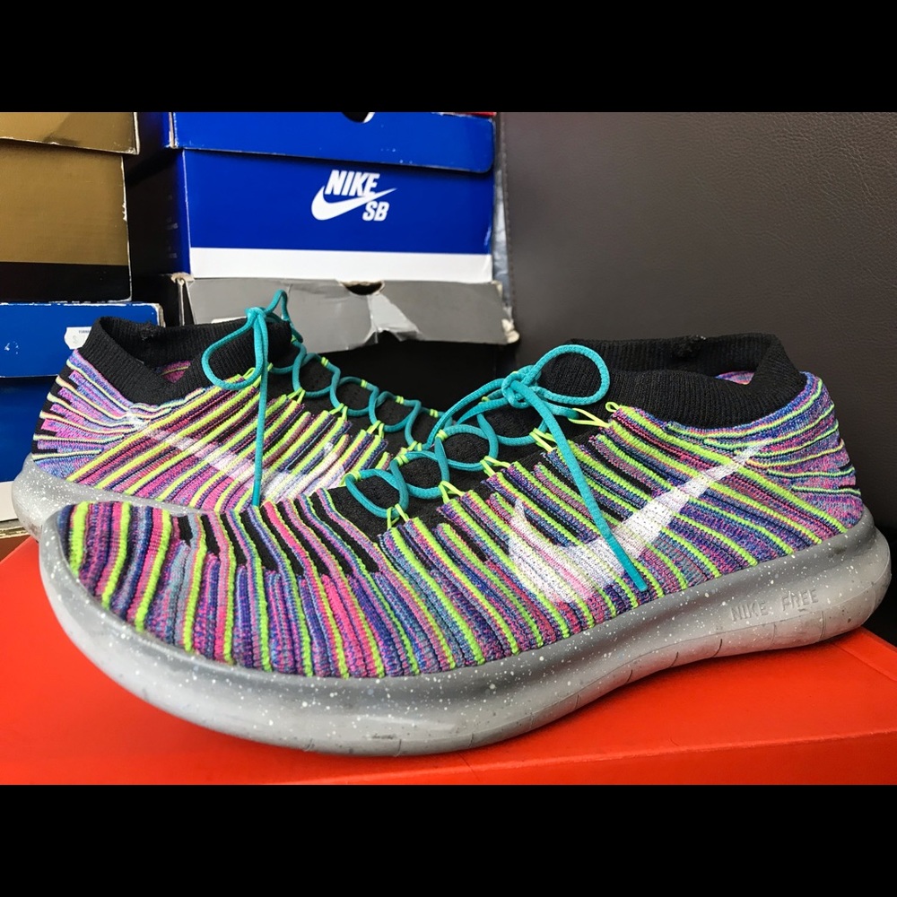 Nike free rn motion multicolor sz 12